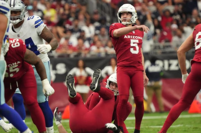 Arizona Cardinals Kicker Matt Prater knocks home a 62-yard field goal, the longest successful kick made in the NFL this season.